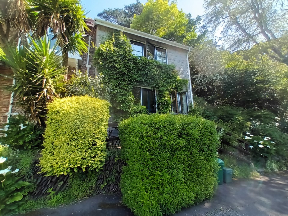 Treetops Cottage exterior